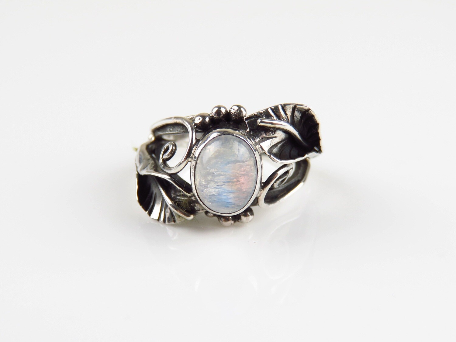 Sterling Silver, Rainbow Moonstone, Leaf Design, Gemstone Ring RI-1097