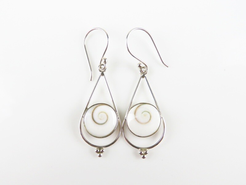 Sterling Silver, Shell, Dangle Earrings SSE-102