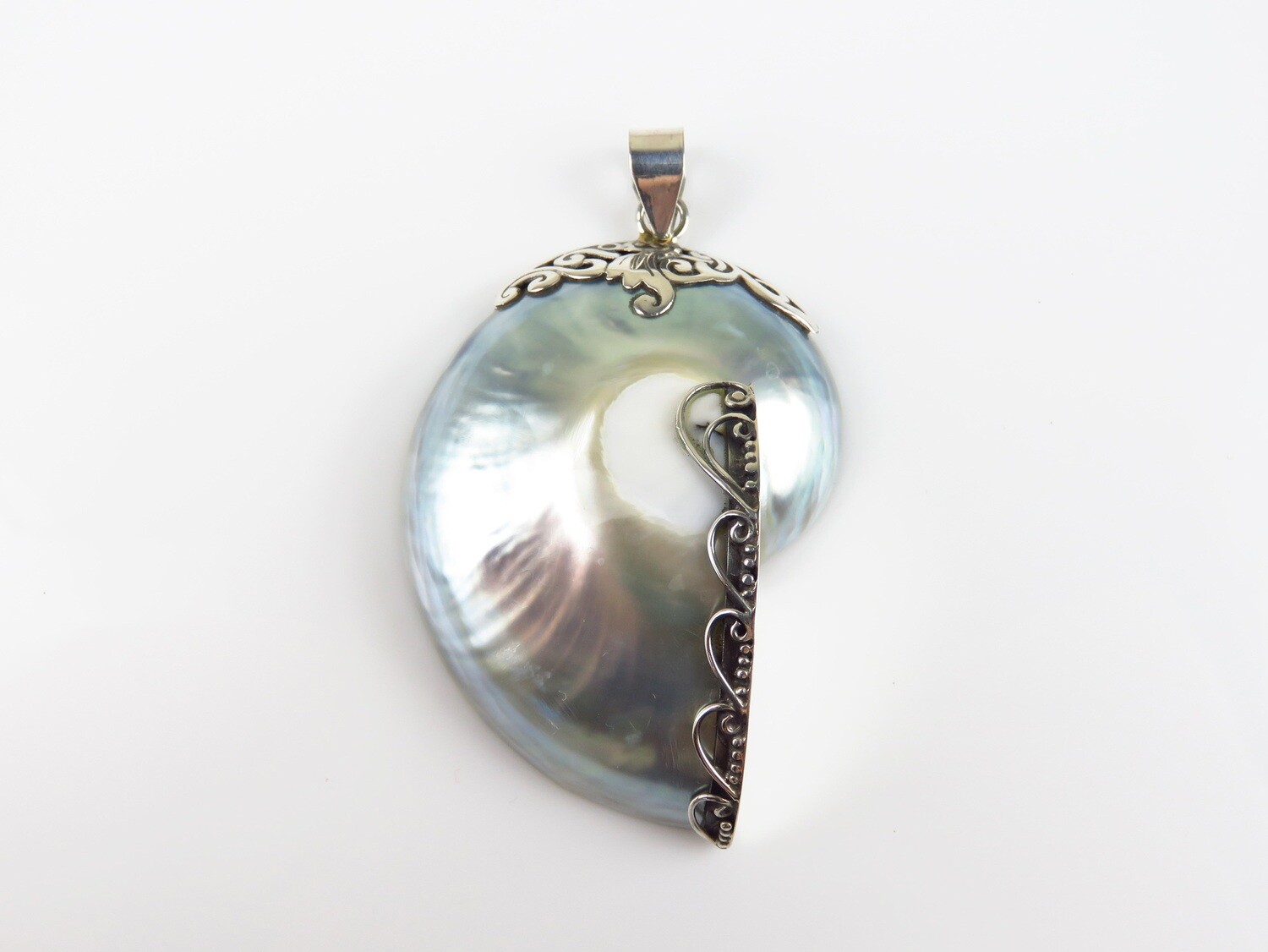 Sterling silver, Grey, Nautilus, Shell pendant SHP-108