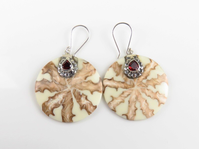 Sterling Silver, Garnet Gemstone, Brown Color, Shell dangle earrings SSE-109