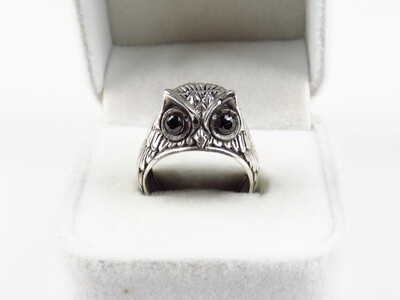 Sterling Silver, Black Onyx, Owl Design Ring RI-1117