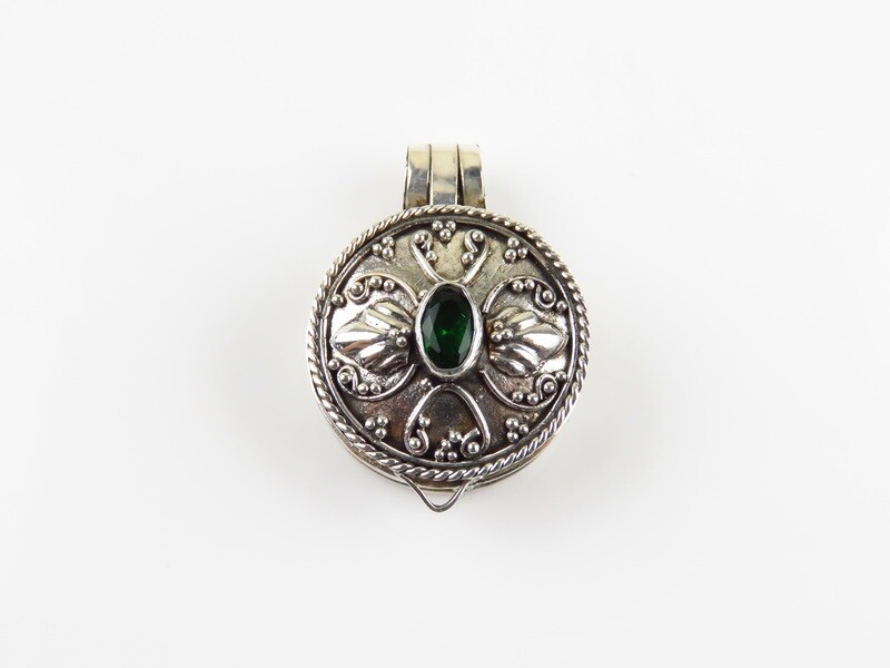 Sterling Silver, Green Quartz Gemstone, Round Locket Pendant LP-329