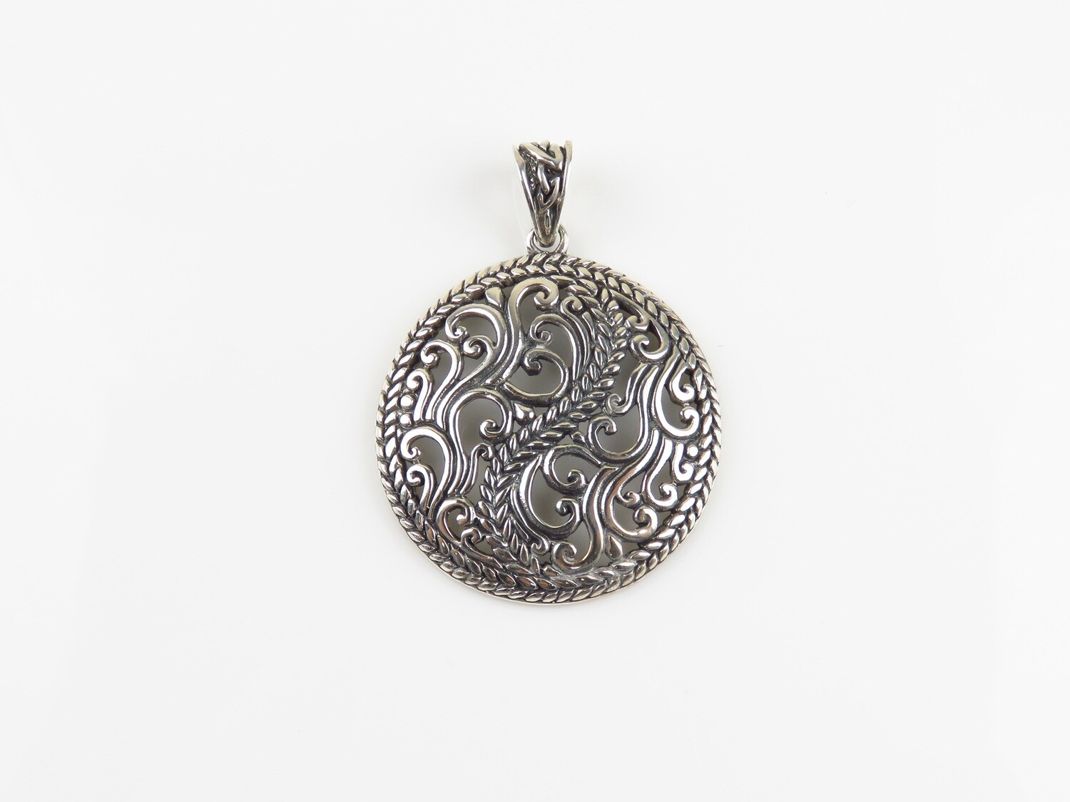Sterling Silver, Leaf Design, Round Pendant SSP-223