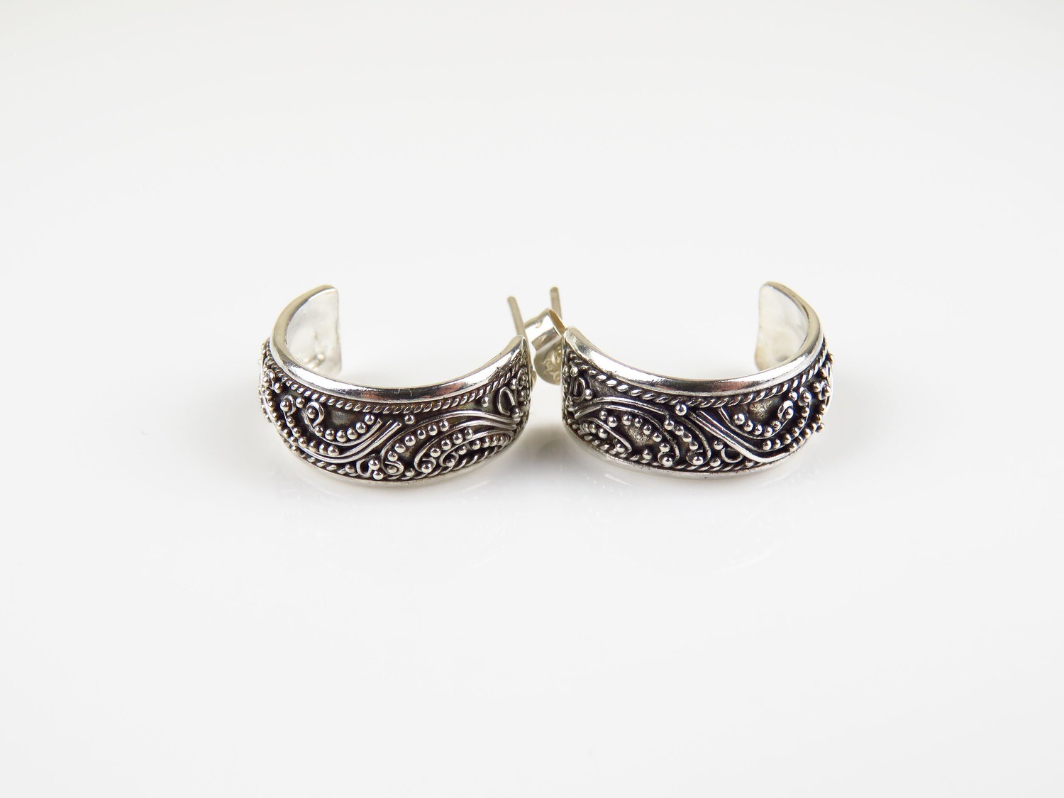 Sterling Silver, Bali Style, Jawan, Hoop Earrings SE-470