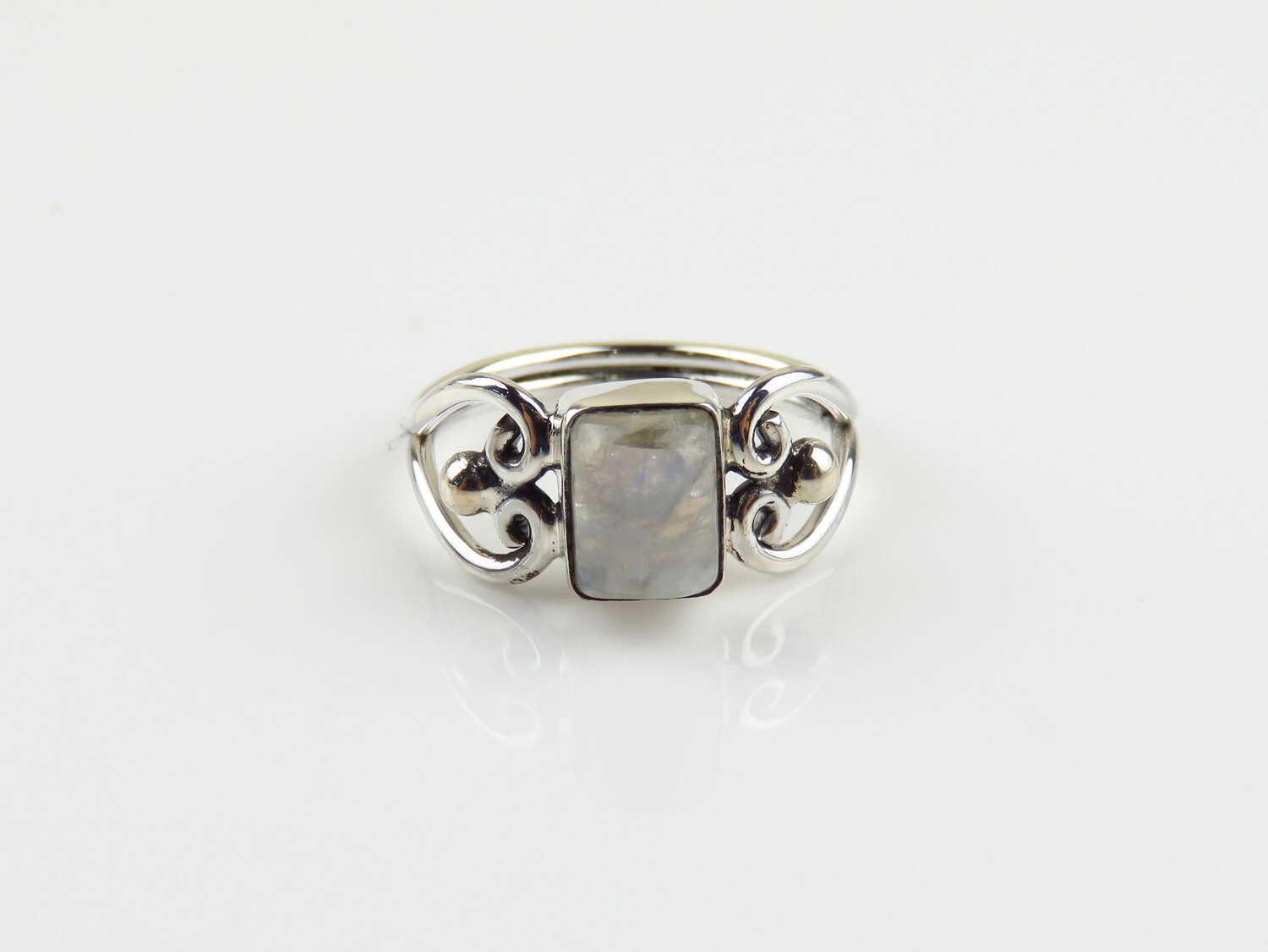 Sterling Silver, Rainbow Moonstone, Gemstone Ring RI-1143