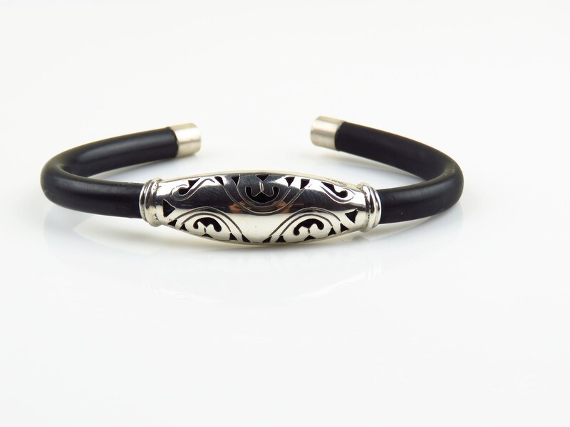 Sterling Silver, Cuff Bangle SBB-667