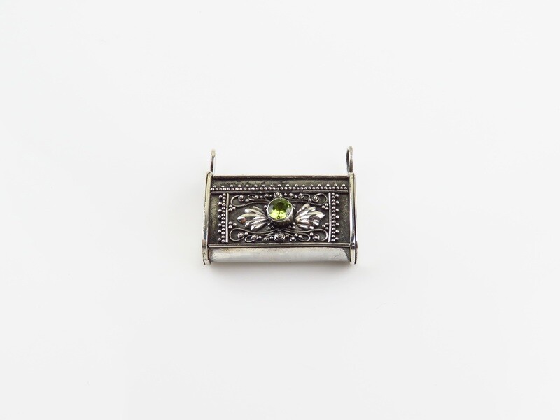 Sterling Silver, Peridot gemstone, Bali Locket Pendant LP-336