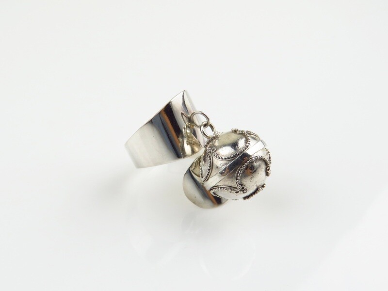 Sterling Silver, Chime Ball Ring CBR-103