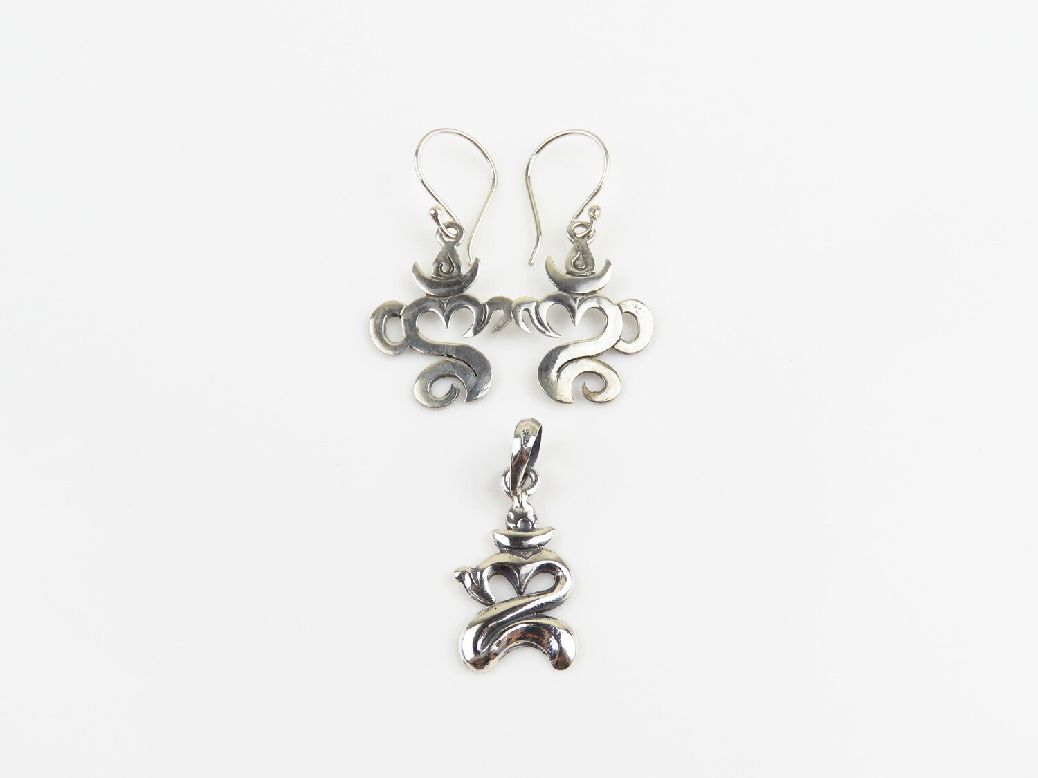 Sterling Silver, Bali Om Design, Set Pendant and Earrings JS-140