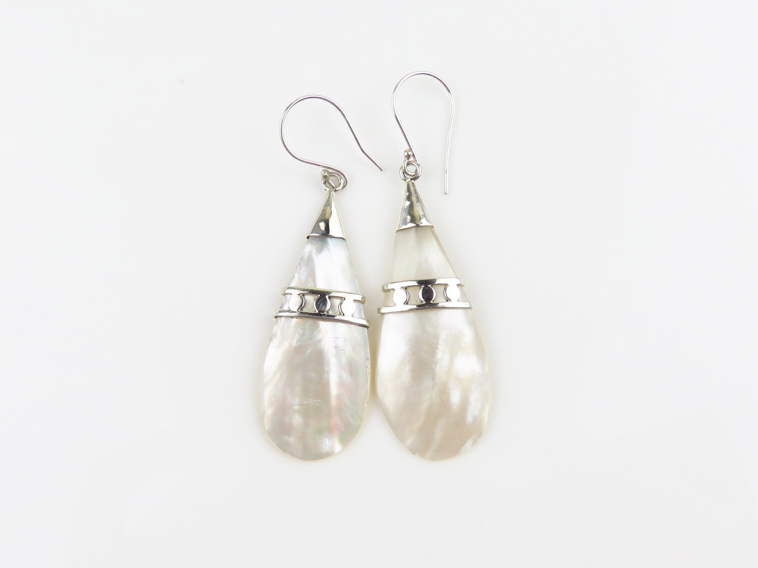 Sterling Silver, White Shell, Dangle Earrings SSE-168
