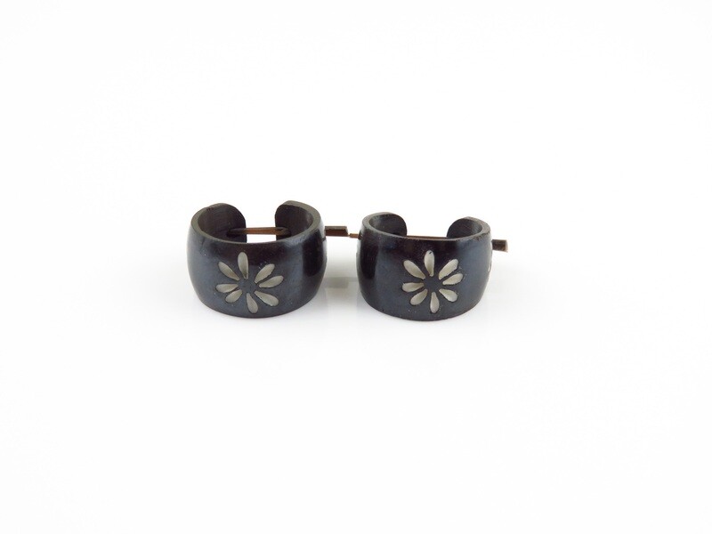 Carved Ox Horn, Flower Motif Painted, Hoop Earrings BE-110
