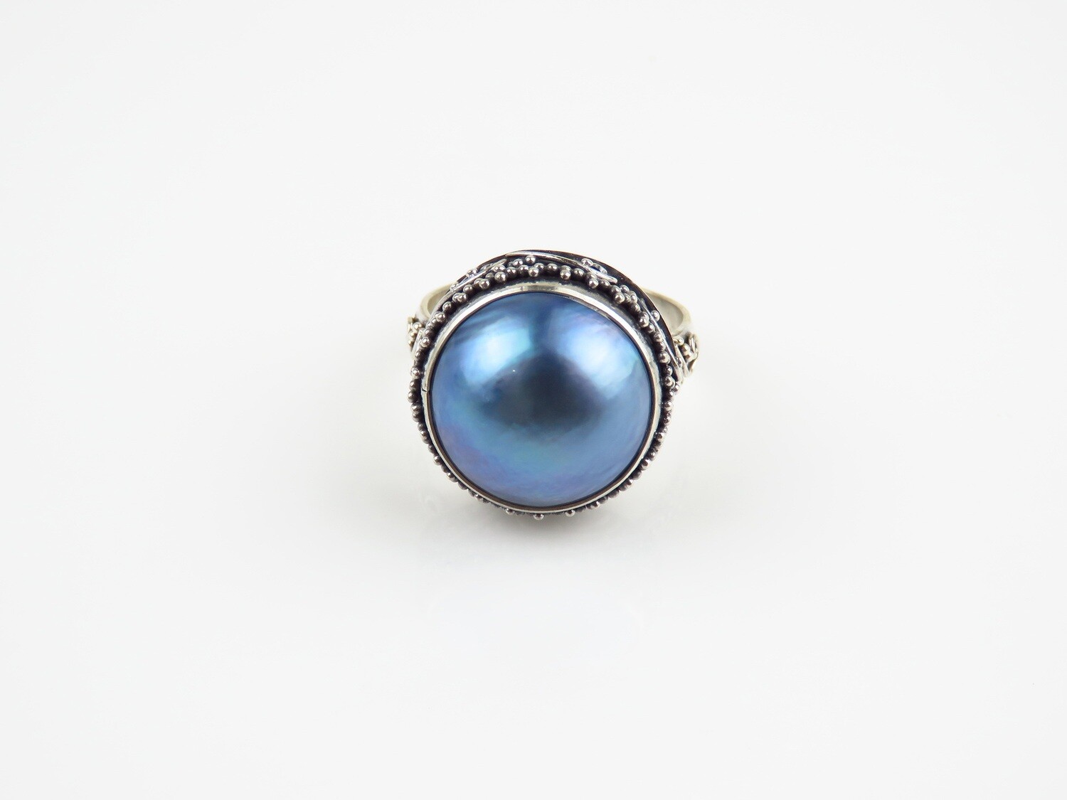Sterling Silver, Mabe Pearl, Bali Motif Ring RI-1192