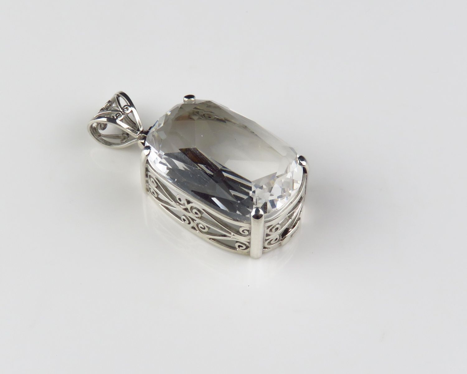 Sterling Silver Quartz Gemstone Pendant BGP-1085J