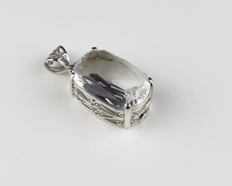Sterling Silver Quartz Gemstone Pendant BGP-1085J