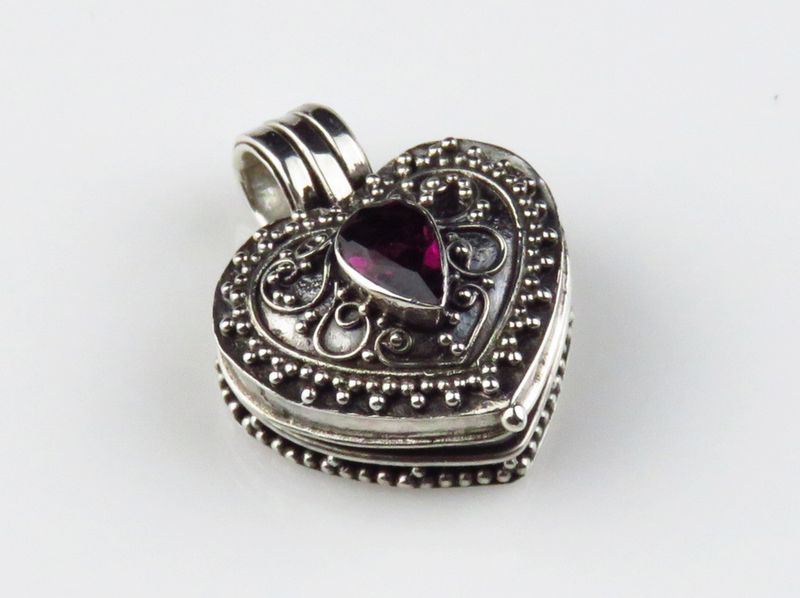 Sterling Silver Garnet Gemstone Hearth Shape Locket pendant BGP-1062J