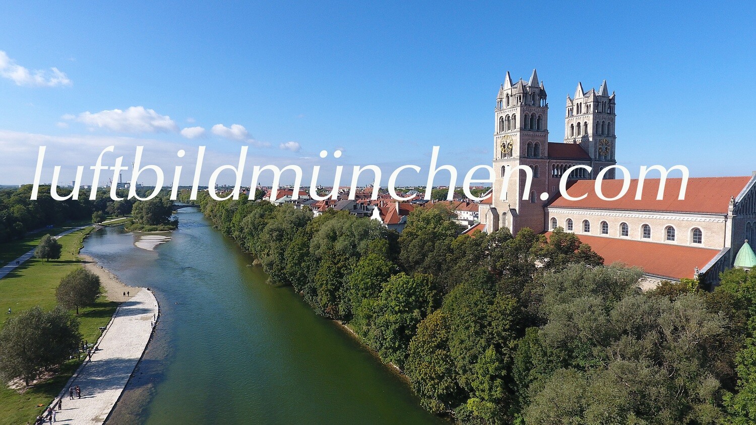 Luftbildfoto, Luftaufnahme, Luftbild, Foto mit Drohne, München, Foto von oben, Deutsches Museum, Wohngebiet, Au, Untergiesing, Isar, Kirche St. Maximilian, Maximilianskirche, Reichenbachbrücke,