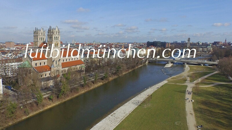Luftbildfoto, Luftaufnahme, Luftbild, Foto mit Drohne, München, Foto von oben, Innenstadt, Bürogebäude, Wohngebiet, Maximiliankirche, Isar, Deutsches Museum
