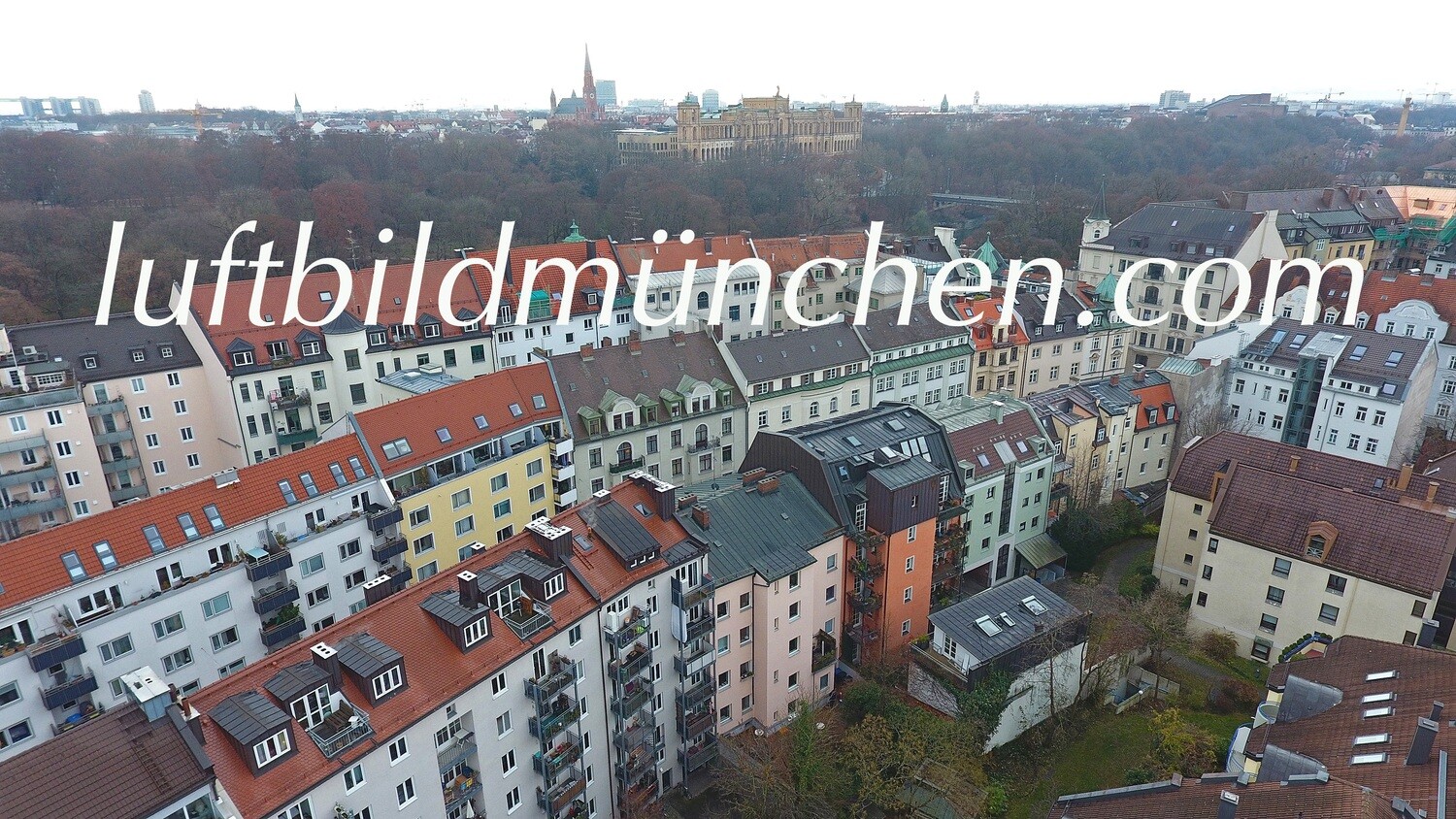 Luftbildfoto, Luftaufnahme, Luftbild, Foto mit Drohne, München, Foto von oben, Innenstadt, Lehel, Maximilianeum, Reitmorstrasse, Isar,