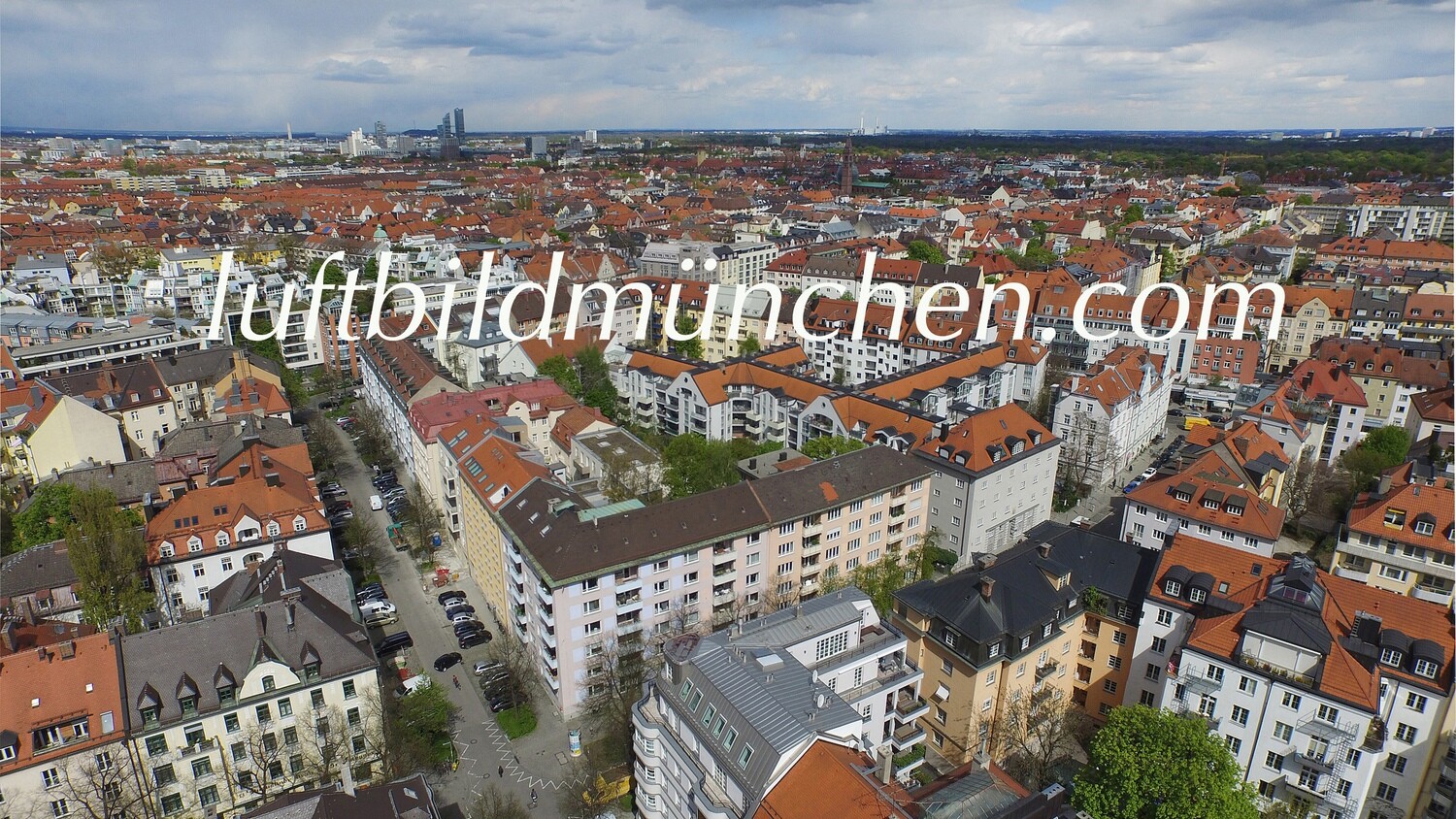 Luftbildfoto, Luftaufnahme, Luftbild, Foto mit Drohne, München, Foto von oben, Schwabing, Bauerstrasse, Kurfürstenplatz, Wohngebiet,