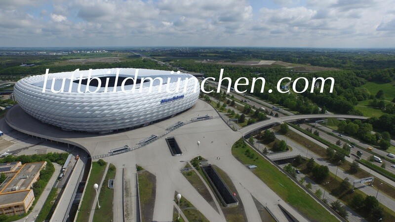 Luftbildfoto, Luftaufnahme, Luftbild, Foto mit Drohne, München, Foto von oben, Sehenswürdigkeit, Allianzarena, Allianz Arena, FC Bayern, Fussballstadion,