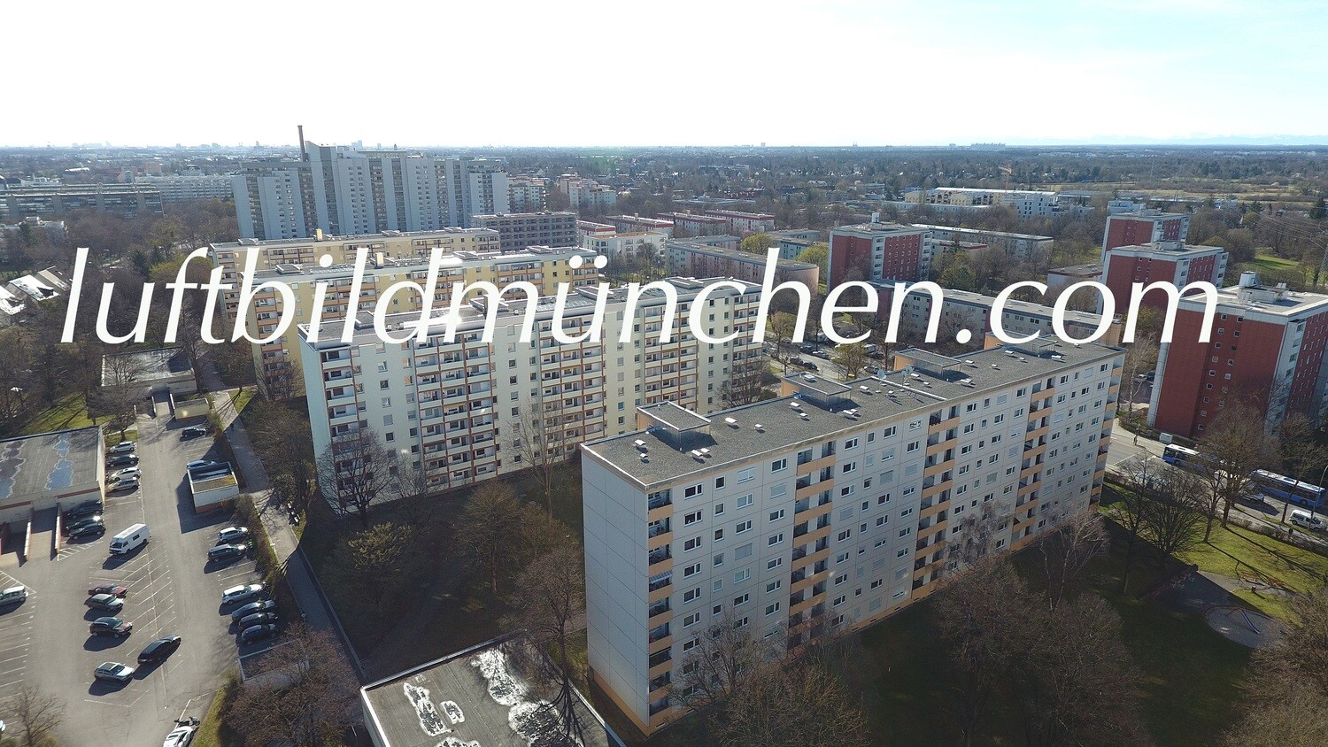 Luftbildfoto, Luftaufnahme, Luftbild, Foto mit Drohne, München, Foto von oben, Westkreuz, Hochhaus, Neuaubing, Ramses, Wohngebiet,