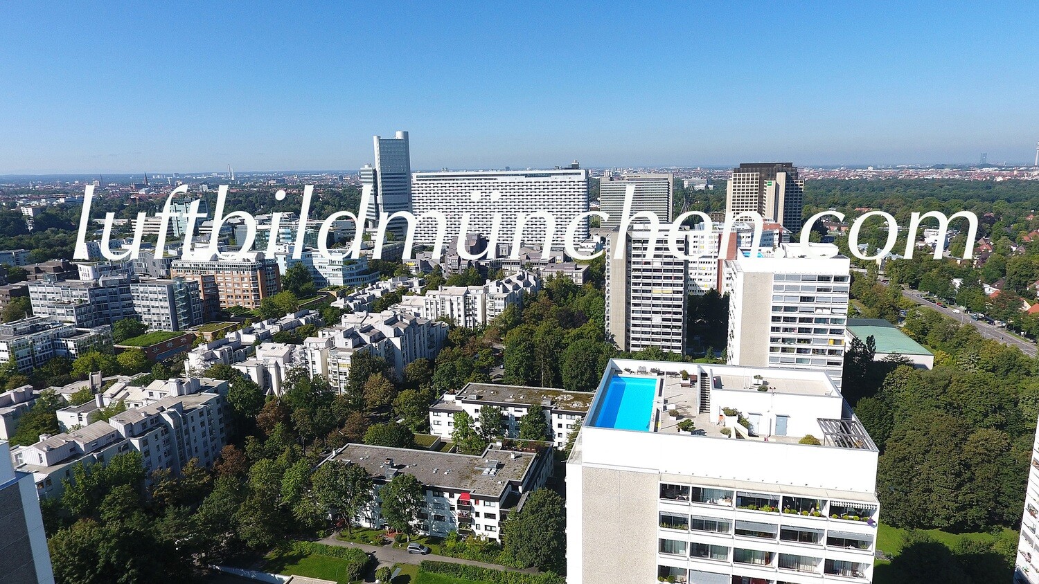 Luftbildfoto, Luftaufnahme, Luftbild, Foto mit Drohne, München, Foto von oben, Wohngebiet, Arabellapark, Bogenhausen, Hypo Hochhaus, Hochhaus,