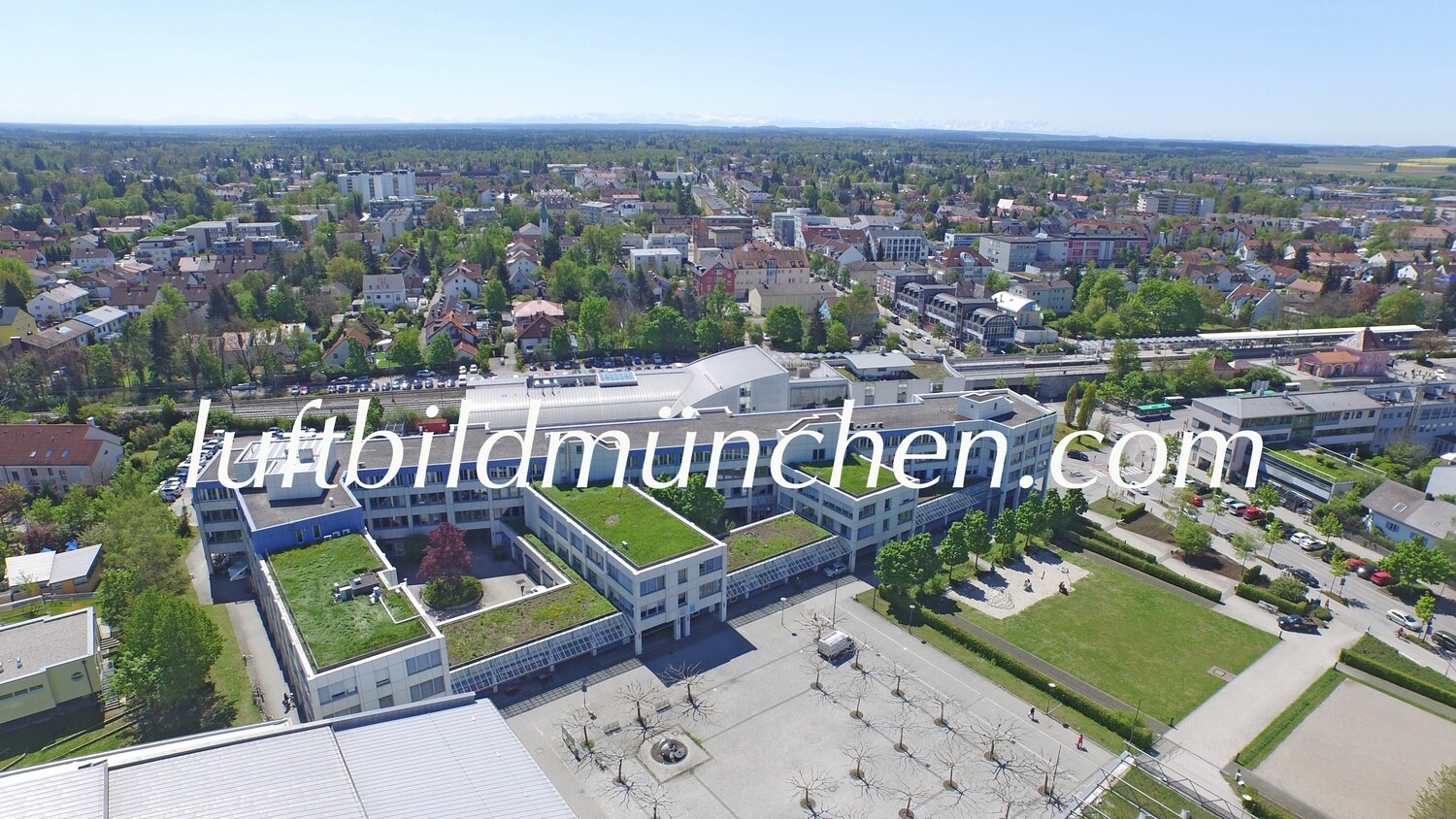Luftbildfoto, Luftaufnahme, Luftbild, Foto mit Drohne, München, Foto von oben, Wohngebiet, Germering, Zentrum, Bahnhof