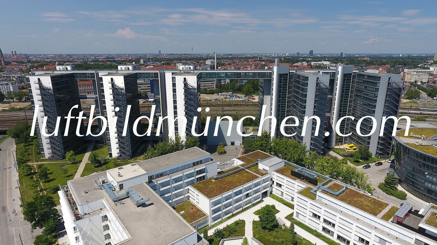 Luftbildfoto, Luftaufnahme, Luftbild, Foto mit Drohne, München, Foto von oben, Wohngebiet, Hochhaus, Innenstadt, Ostbahnhof, Telekom, Dingolfinger Strasse, Bürogebäude,