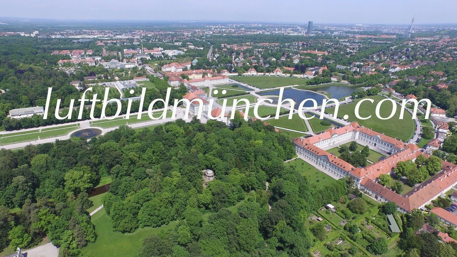 Luftbildfoto, Luftaufnahme, Luftbild, Foto mit Drohne, München, Foto von oben, Wohngebiet, Nymphenburg, Schloss Nymphenburg, Schlosspark, Sehenswürdigkeit