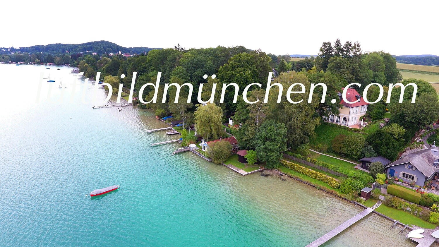 Luftbildfoto, Luftaufnahme, Luftbild, Foto mit Drohne, München, Foto von oben, Wohngebiet, Wörthsee, Villa am See, Badesee, Wörthsee, Fünf Seen Land