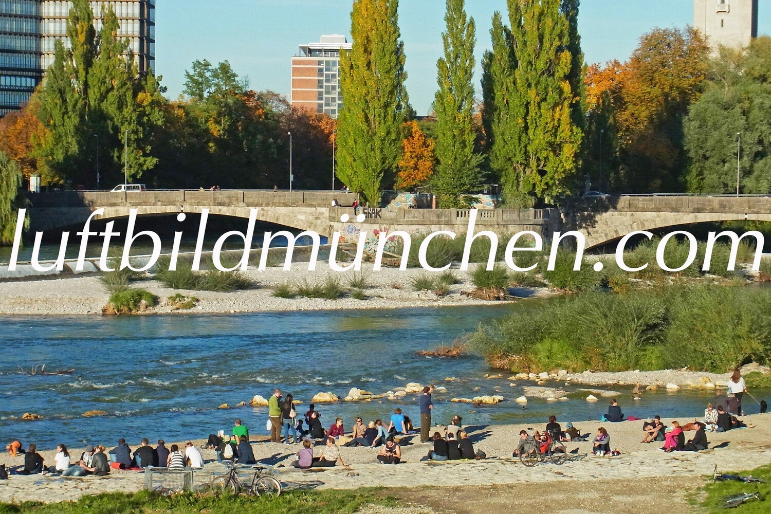 München, Innenstadt, Isar, Isarfluss, Surfer, Isarsurfer, Eisbach