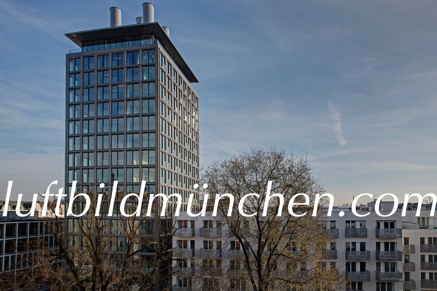München, Bayern, Wohngebiet, Hochhaus, Luxuswohnung, Neubau, Badezimmer, Luxusbad, Penthouse, Appartement, The Seven, Innenstadt, Altstadt, Fassade, Fenster, Fensterfront,