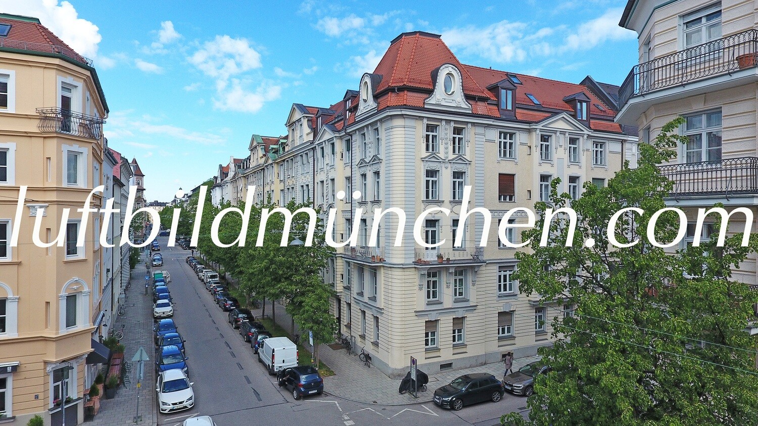 München, Bayern, Wohngebiet, Wohnung, Haus, Altbau, Luxuswohnung, Schwabing, Altbauwohnung, Lehel, Maxvorstadt, Fassade, Foto von oben, Luftbild, Drohnenfoto, Frauenkirche, Luftaufnahme,