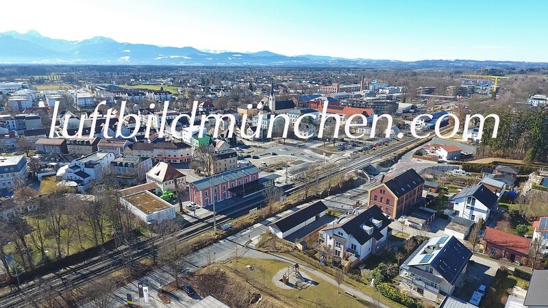 Kolbermoor, Oberbayern, Bayern, Alpen, Berge, Bergblick, Bahnhof, Wohngebiet, Stadt,