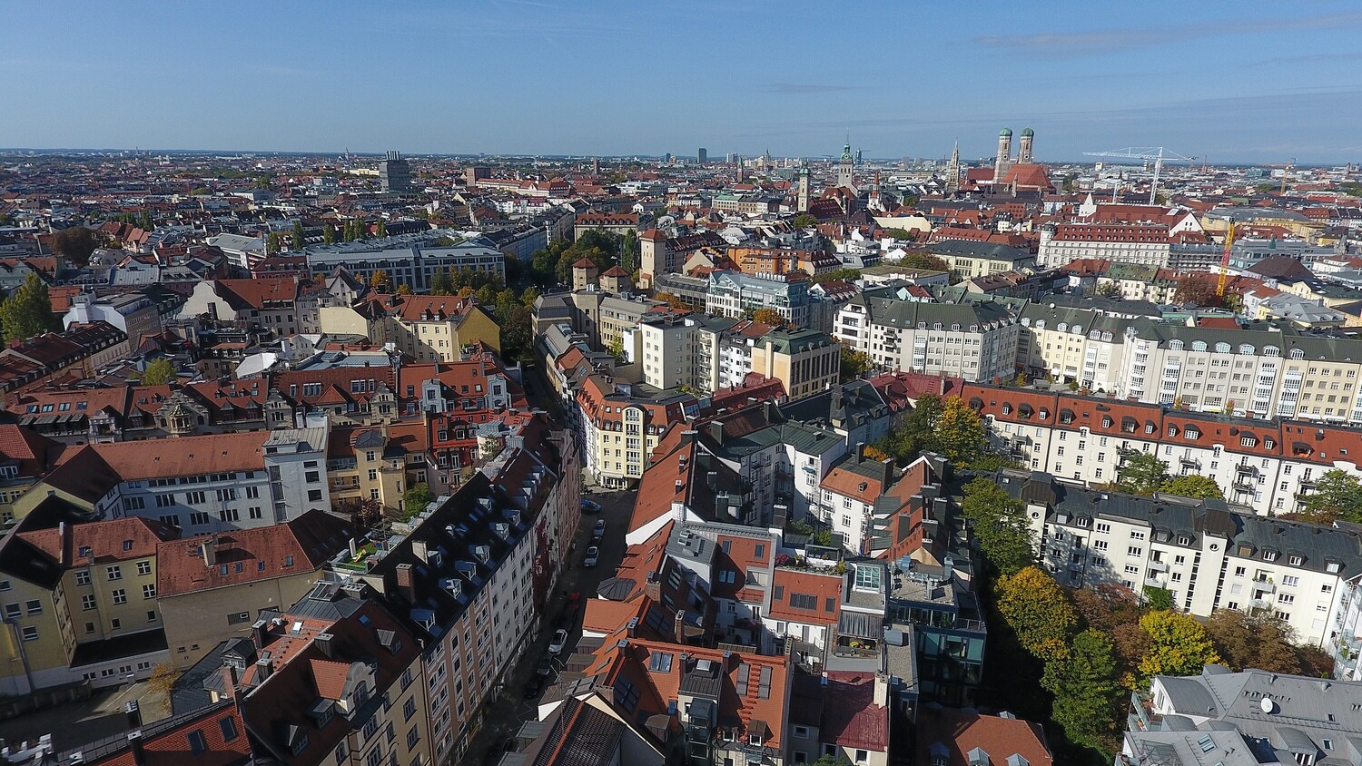 München, Innenstadt, Altstadt, Isar, Kirche St. Lukas, Lukaskirche, Lechel, Lehel, Frauenkirche, Zentrum, Olympiaturm