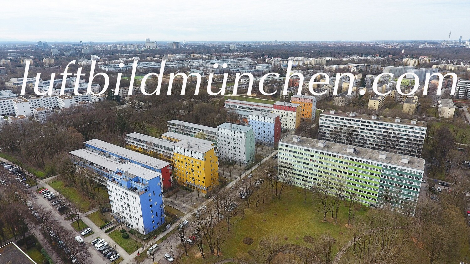 München, Bayern, Oberföhring, Hochhaus, Wohngebiet, Foto aus Drohne,