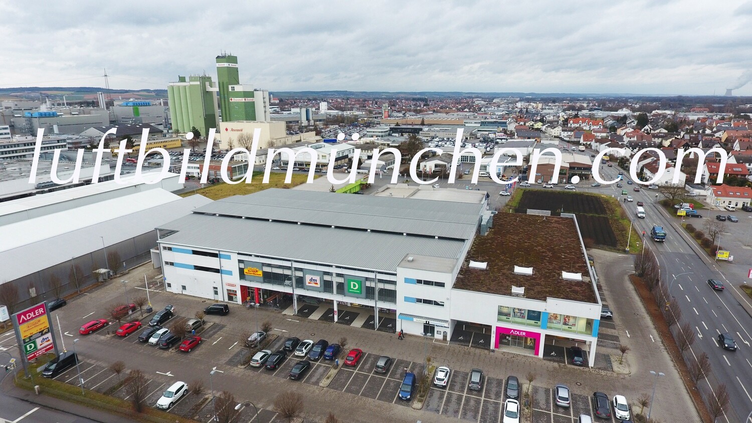Landshut, Bayern, Foto aus Drohne, Luftbild, Zentrum, Industriegebiet, Einkaufszentrum,