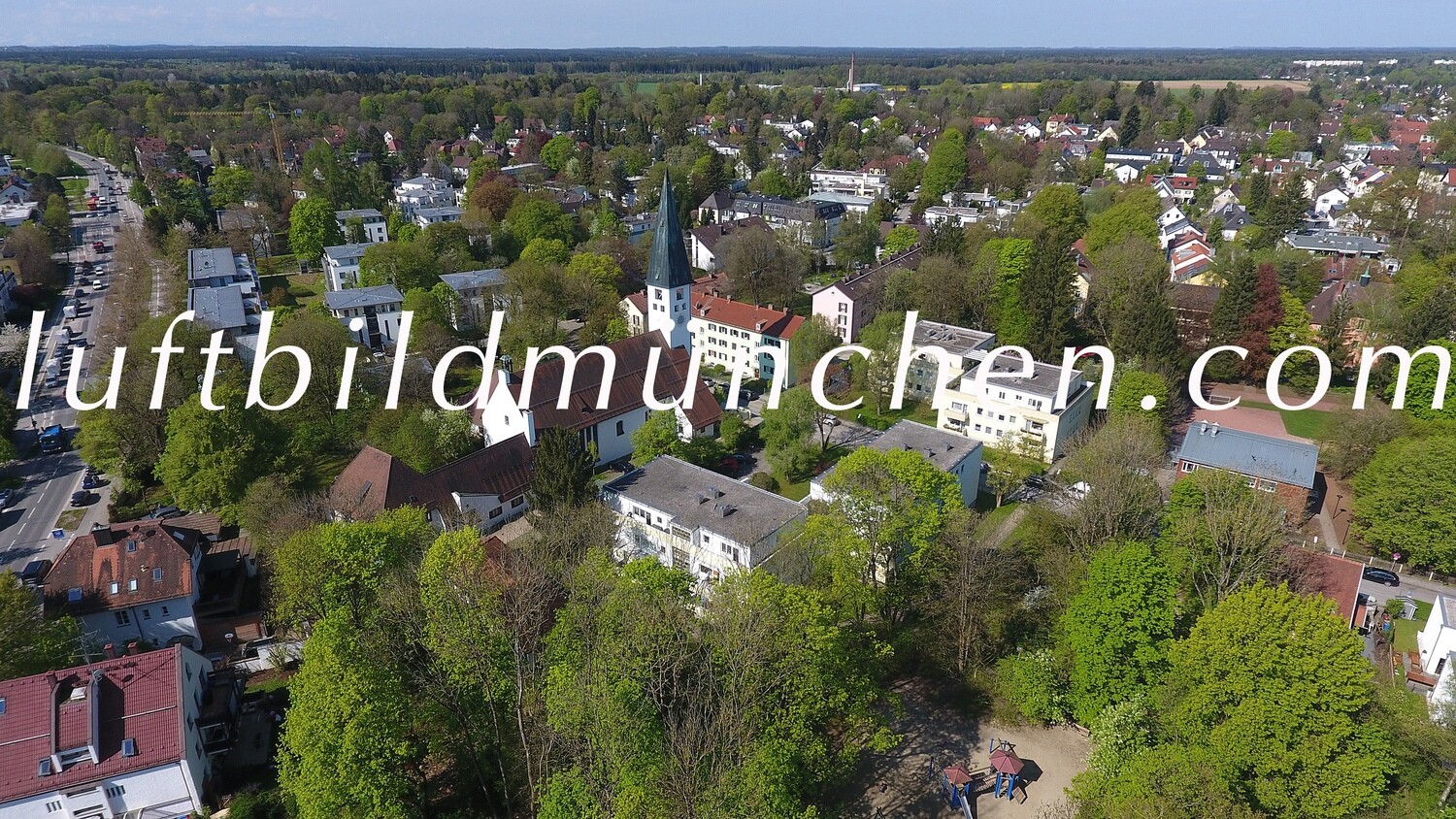 München, Bayern, Luftbild, Foto aus Drohne, Isar, Solln, Wohngebiet,