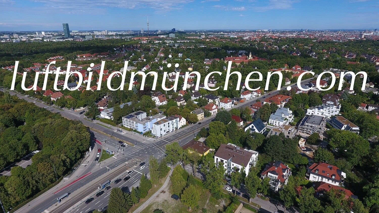 München, Bayern, Luftbild, Foto aus Drohne, Wohngebiet, Olympiaturm, Schlosspark, Wintrich Ring, Wintrichring, Nymphenburg,