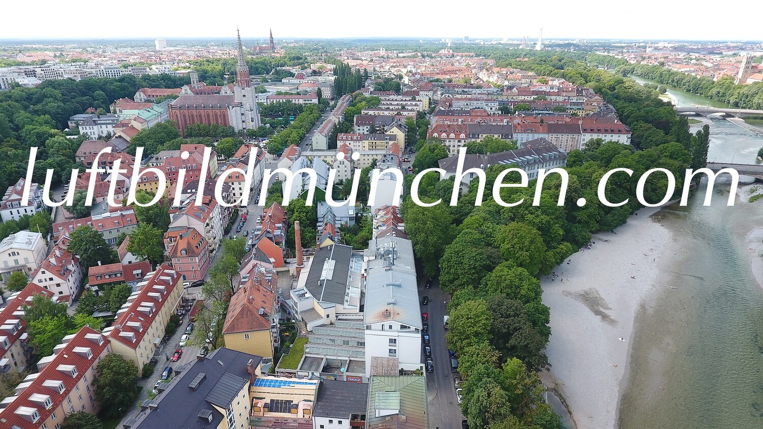 München, Bayern, Luftbild, Foto aus Drohne, Isar,  Wohngebiet, Zentrum, Altstadt, Deutsches Museum, Museumsinsel, Au, Glockenbachviertel,