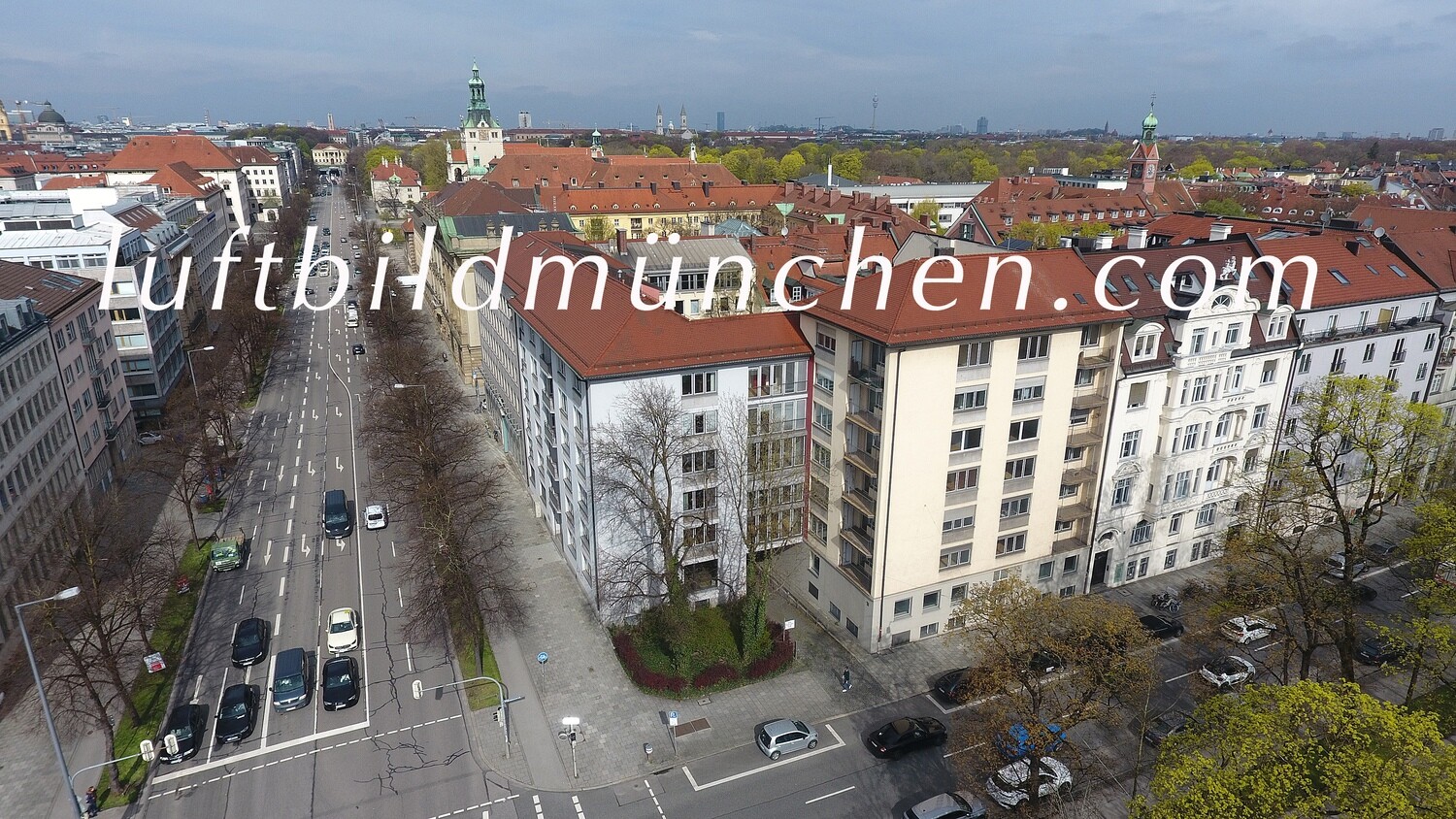 München, Bayern, Luftbild, Luftaufnahme, Foto aus Drohne, Wohngebiet, Zentrum, Altstadt, Isar, Widenmayerstrasse,