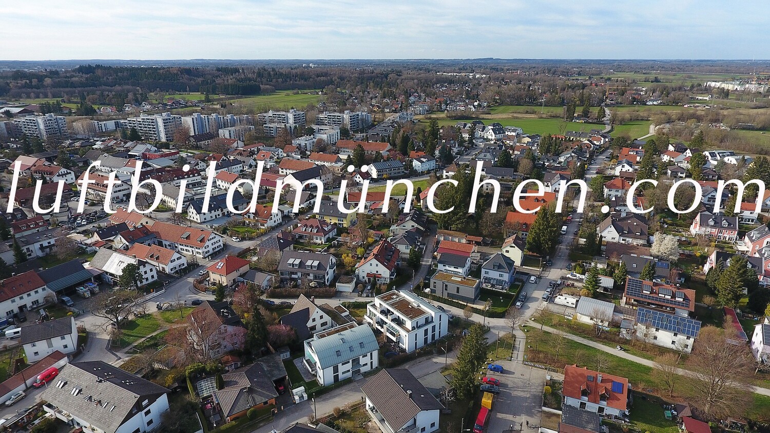 München, Bayern, Luftbild, Luftaufnahme, Foto aus Drohne, Wohngebiet, Aubing, Altaubing,