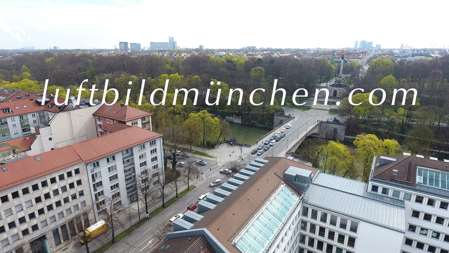 München, Bayern, Luftbild, Luftaufnahme, Foto aus Drohne, Wohngebiet, Zentrum, Altstadt, Isar, Widenmayerstrasse, Friedensengel