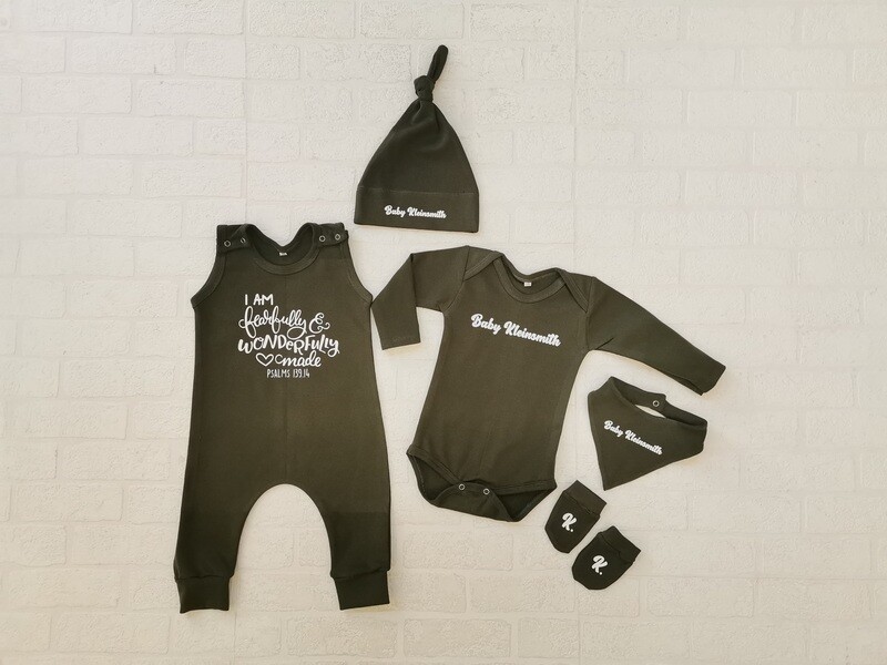 Romper, Vest, Hat, Bib and mittens set