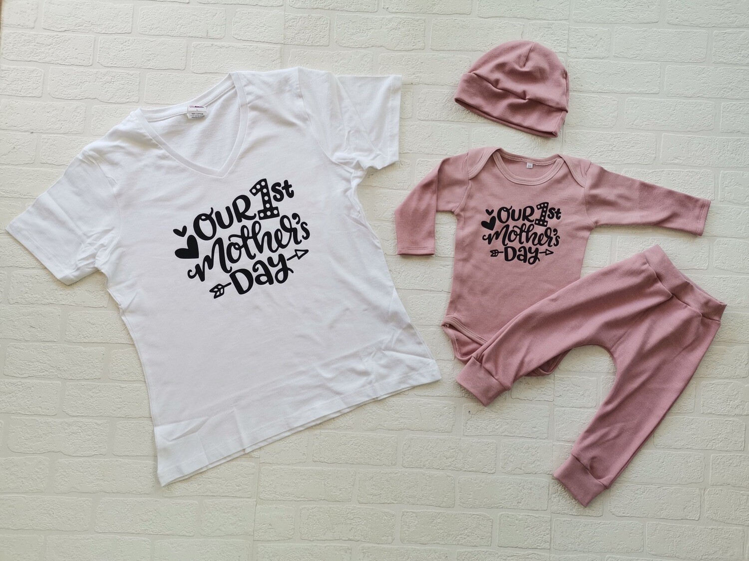 Mommy Short Sleeve Shirt and Baby Set