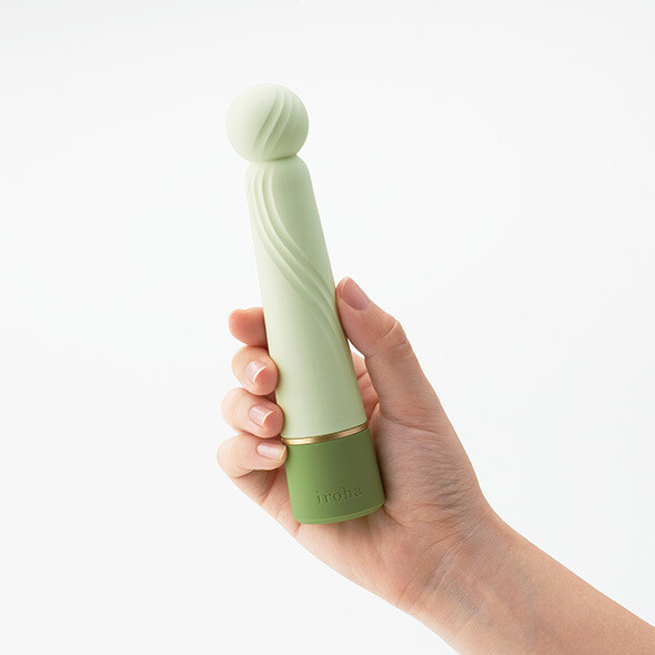 iroha RIN+ HISUI External &amp; Insertable vibrator (Green)