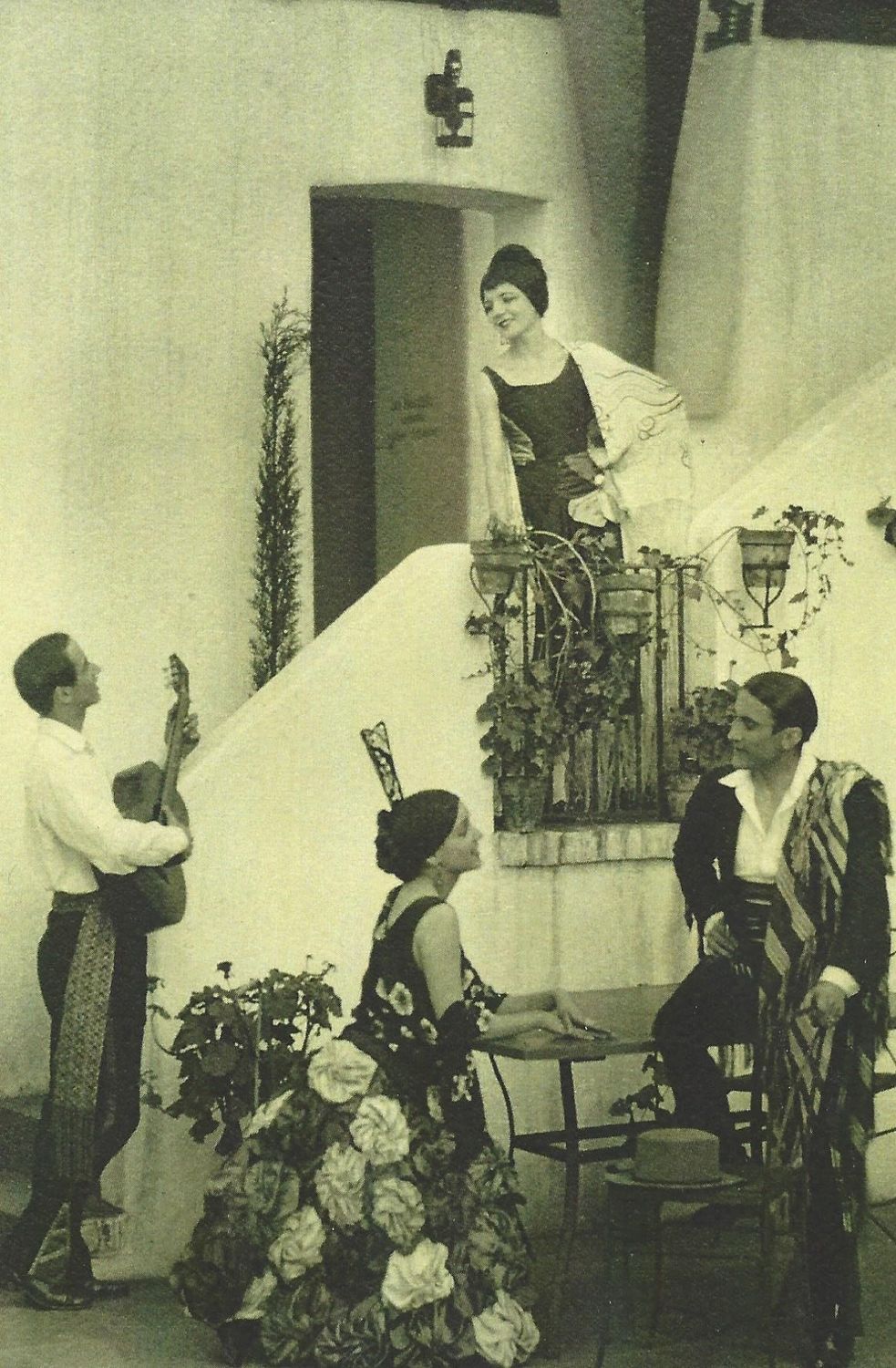 Group at El Paseo, J. Walter Collinge, 1925 Postcard