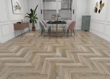 Klick Vinylboden 5mm VIL Fischgrätdesign  linke und rechte Stäbe, mit aufkaschierter Unterlage 21,90€/m²