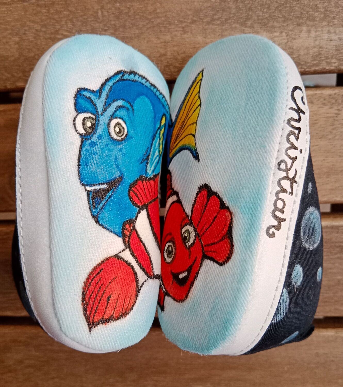 Scarpine neonato personalizzate dipinte a mano Nemo
