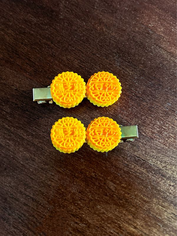 Mooncake Alligator Hair Clips (Pair)